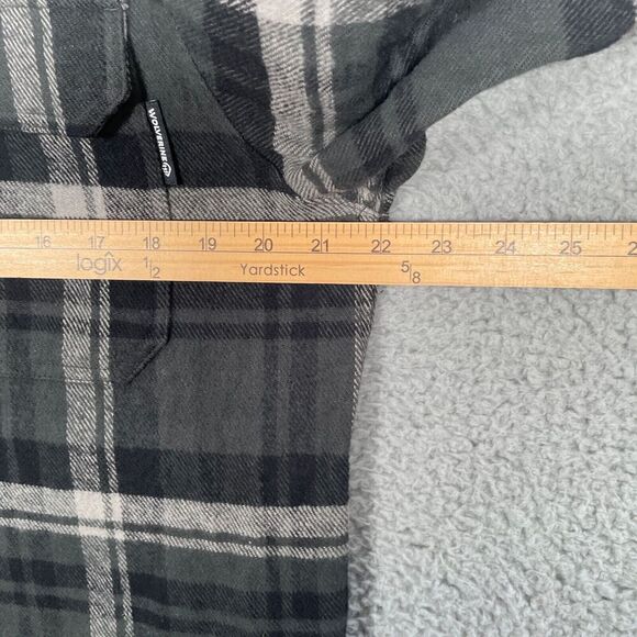 Wolverine Shirt Men's Medium Plaid Long Sleeve Button Down Green Pocket - Picture 5 of 10